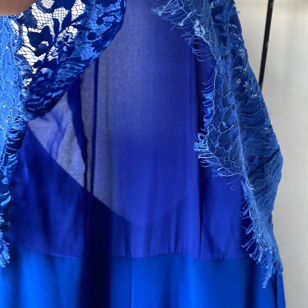 Lulu’s M Bethanie Royal Blue Lace Halter Jumpsuit As Is - Picture 7 of 15